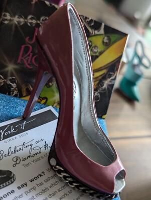 Just the Right Shoe ''Work It'' 2008 By Raine 
