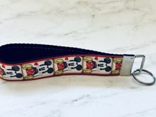 Key Fob Chain Holder Wrist Lanyard Strap Mickey Sitting Hands Free RTS