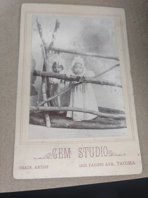 1890's Cabinet Card Young Children Gem Studio Tacoma Washington 5 1/4 X 3 1/2