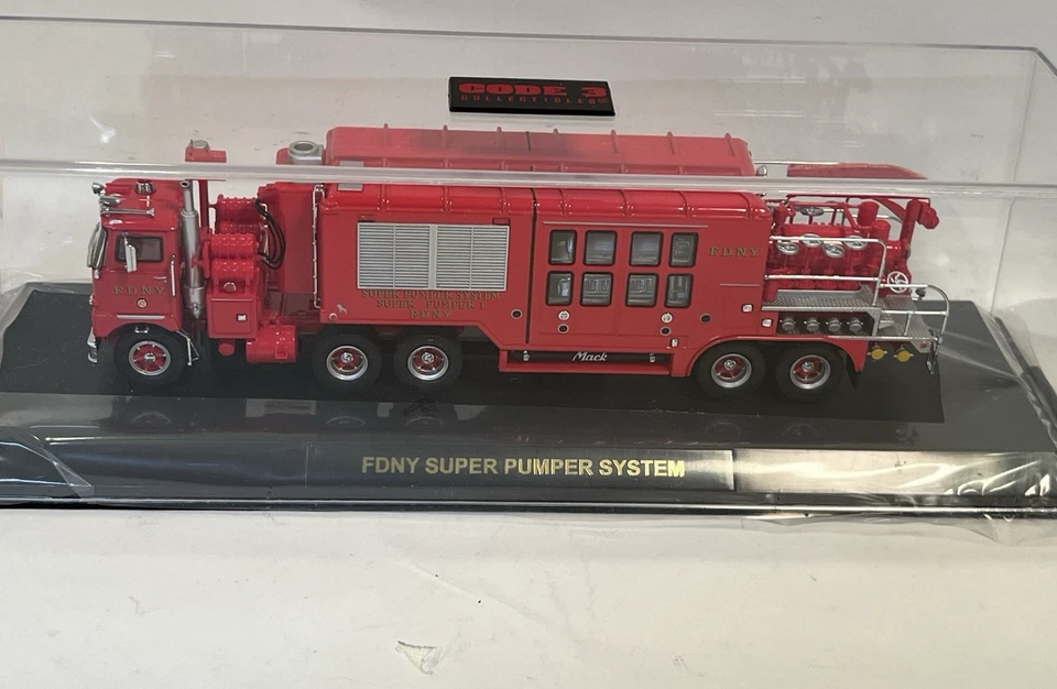 Juego completo de 5 camiones CÓDIGO 3 SISTEMA SUPER BOMBA FDNY ESCALA 1/64 DIECAST Foto 3 de 4