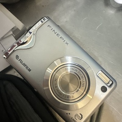 Fujifilm FinePix F Series F20 6.3MP Digital Camera - Silver for