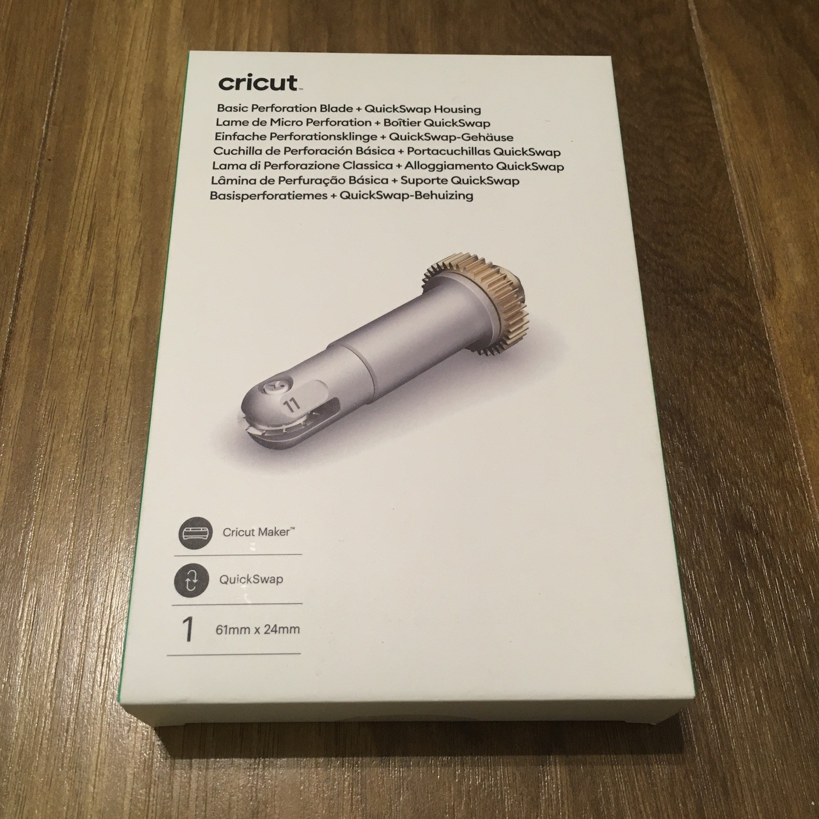 Cricut Basic Perforation Scoring Wheel + QuickSwap Housing.