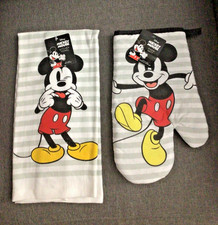 Disney Mickey Mouse Kitchen Duo   New Oven Mitt  Towel   2  Piece Cooking Set