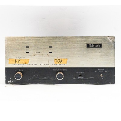 McIntosh MC2200 200-Watt Stereo Solid State Power Amplifier   For Parts / Repair