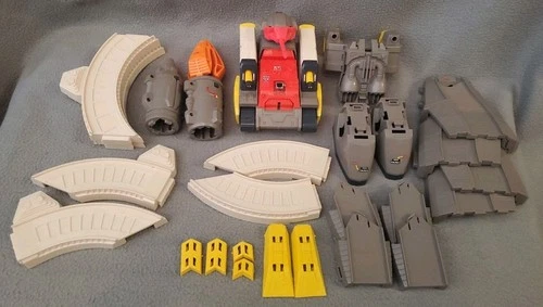Vintage Transformers G1 Omega Supreme Base 100% Complete Clean But Not Working