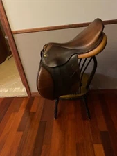 Pessoa A/O Saddle. Jumping saddle. Size 16.5 Medium Tree