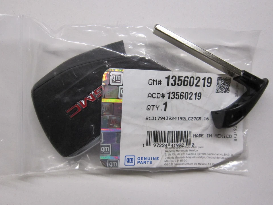 NEW OEM 2022-2025 GMC SIERRA 1500 KEYLESS REMOTE SMART KEY FOB 13560219 / 5 BT - Image 3 of 3