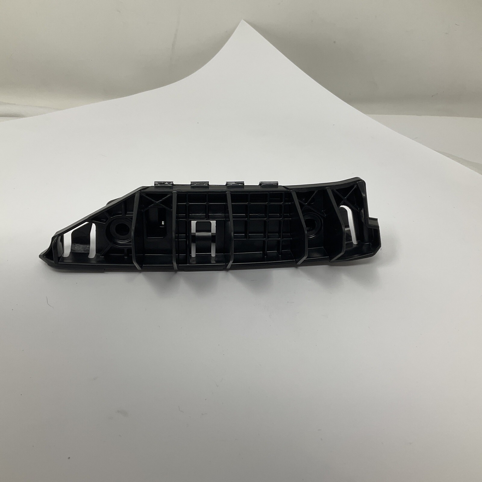 Bumper Guide, Left Upper Inside 51119883445,4A256D5 OEM Genuine  