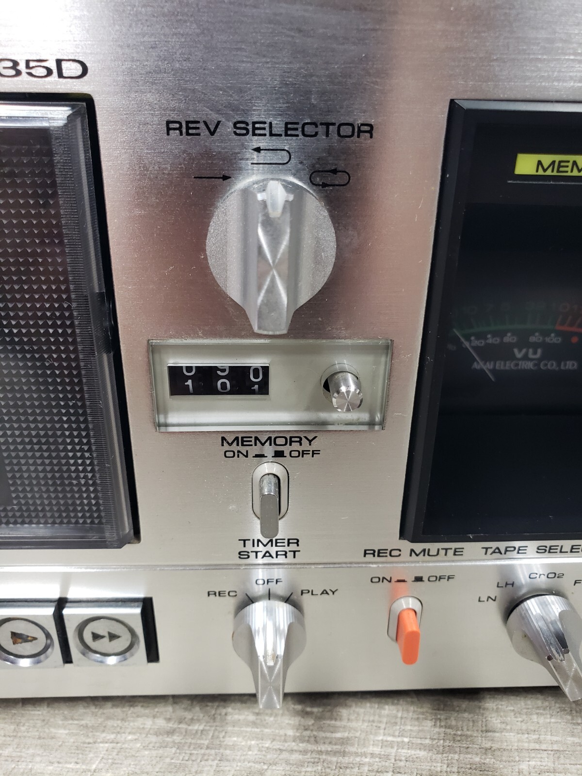 *SEE VIDEO* =Powers Up= Akai GXC735D 3Head Cassette/Tape Player Deck