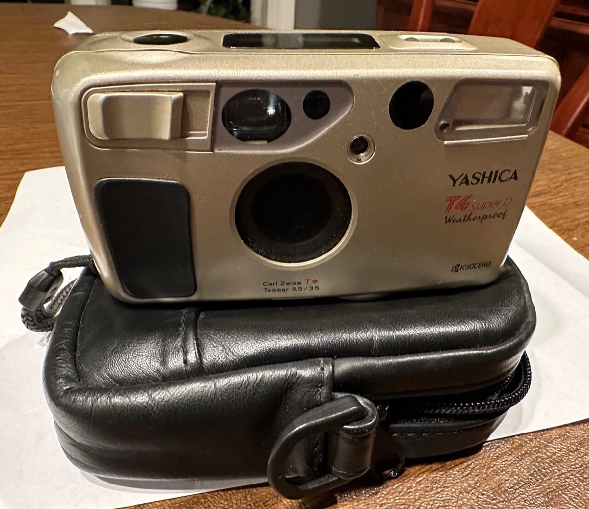 Yashica T4 super D weatherproof, super scope & case.Carl Zeiss T* Tessar 3.5/35