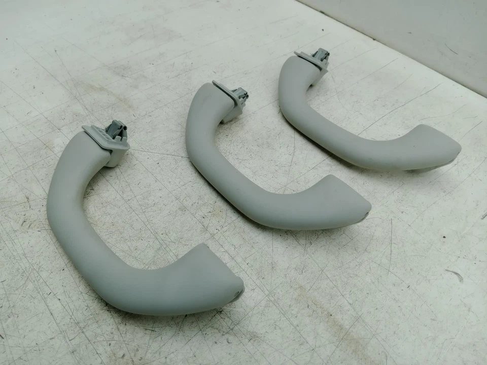 SEAT LEON GRAB HANDLE INTERIOR ROOF SET OF 3 5F0857607A MK3 2017 - 2020 - Image 2 of 4