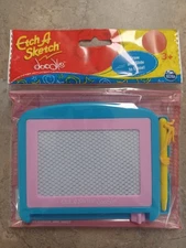 Etch a Sketch Doodle, Mini by Spinmaster, 4 x 3 NEW and Sealed BLUE