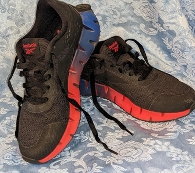 NWOB ''REEBOK'' ATHLETIC SHOES. BOY'S SIZE 4 1/2. BLACK/MULTI COLOR.