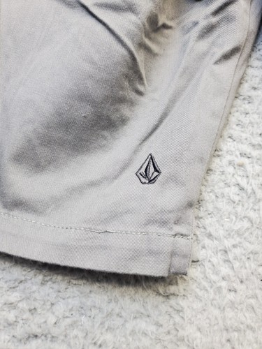 Volcom Corpo Class Chino Shorts Men Size 30 Gray Cotton Low Rise Flat Front Logo - Picture 8 of 9