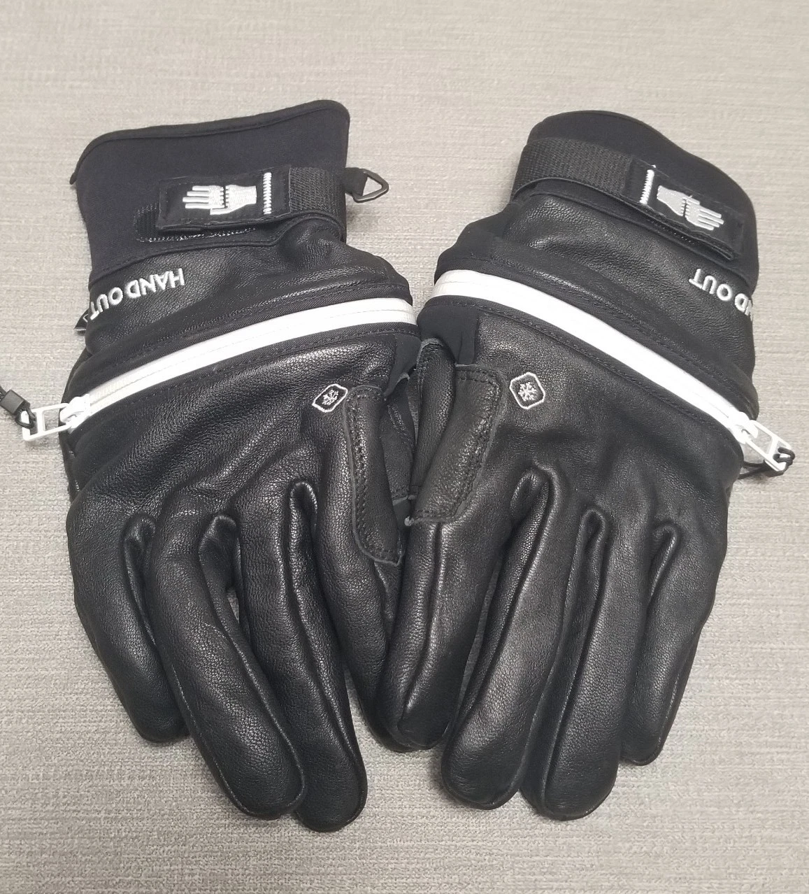 Hand Out Pro Gloves Size XL 100% Leather Black Primaloft Hipora Snow Board Ski
Opens in a new window