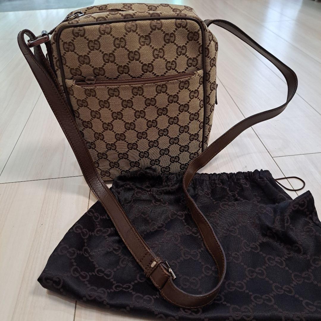 GUCCI GG Supreme Canvas Brown Shoulder Bag Authentic F06151220