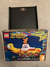 LEGO The Beatles Yellow Submarine (21306) Nuovo con scatola con vetrina mattoncini malvagi