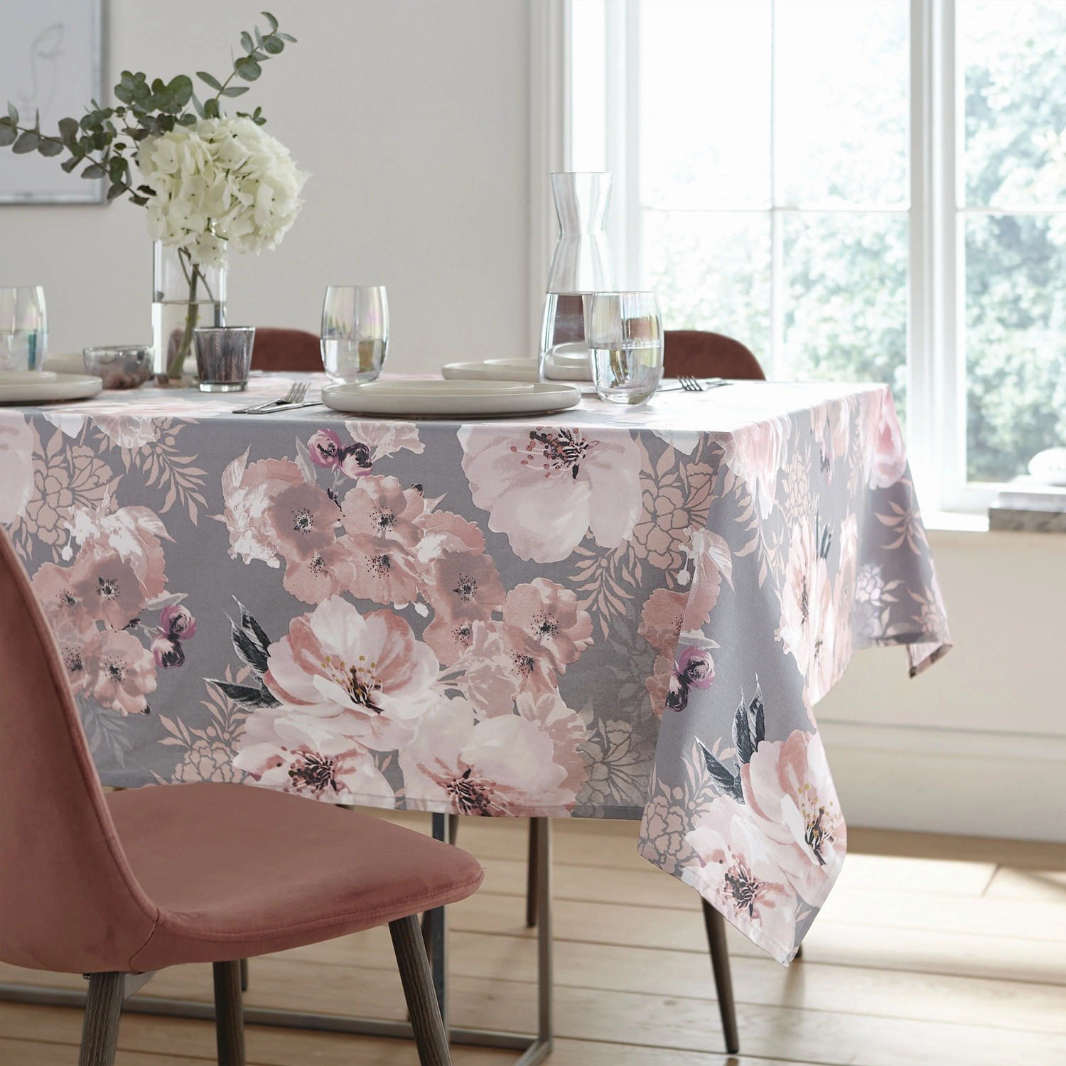 Catherine Lansfield Dramatic Floral Tablecloth Wipe Clean Dining Table Cloth New