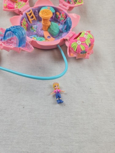 Vintage 1996 Bluebird Polly Pocket Fountain Fantasy Pink Water lily Lotus Flower - Picture 4 of 6