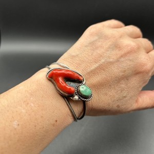 Vintage Navajo 7.5" Double-Wire Split Shank Cuff Turquoise & Coral Bracelet