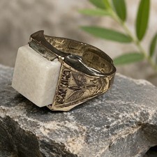 Sky King Secret Compartment Ring Unisex OS Gold Tone Square Stone Radio Premium