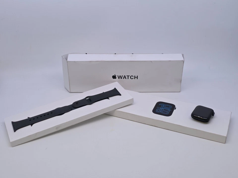 Apple Watch SE (3rd generation), photo 1 of 5