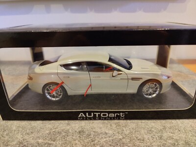 1:18 ASTON MARTIN RAPIDE S (SILVER FOX) 2015