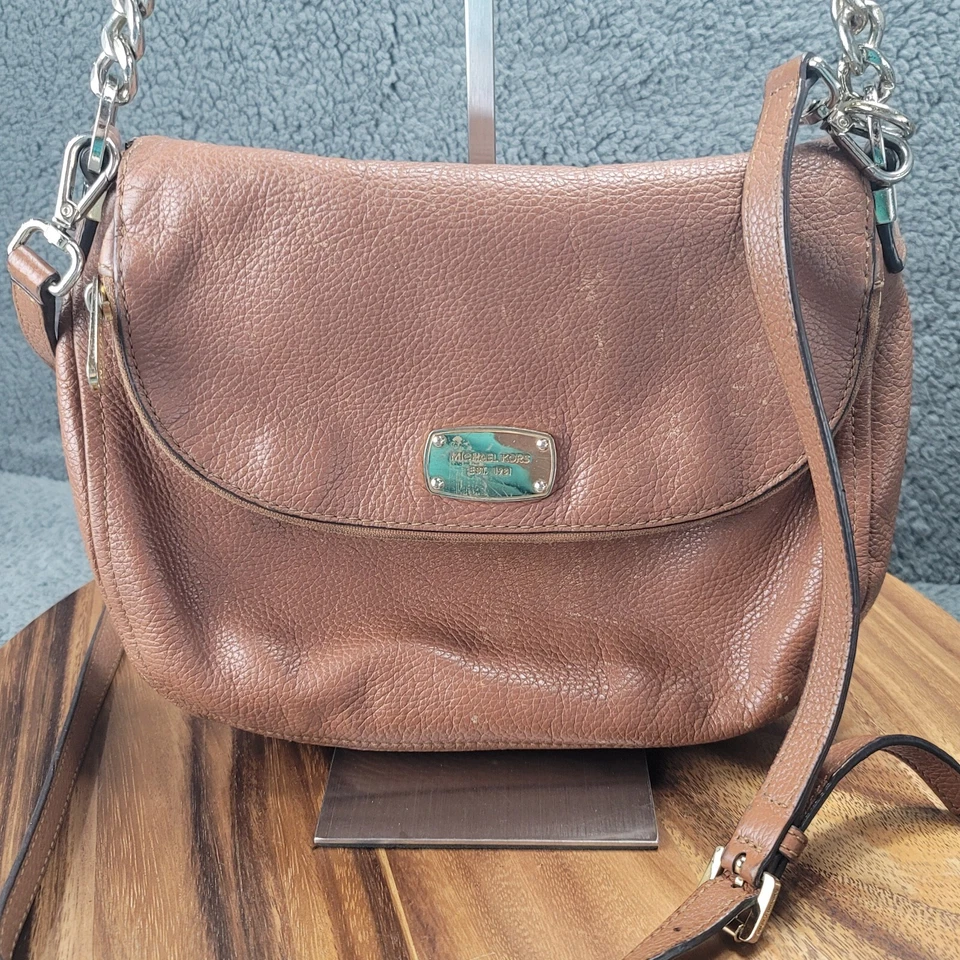 Bolso Bandolera Michael Kors Bedford Cuero Mediano Marrón Convertible de Hombro Foto 3 de 4