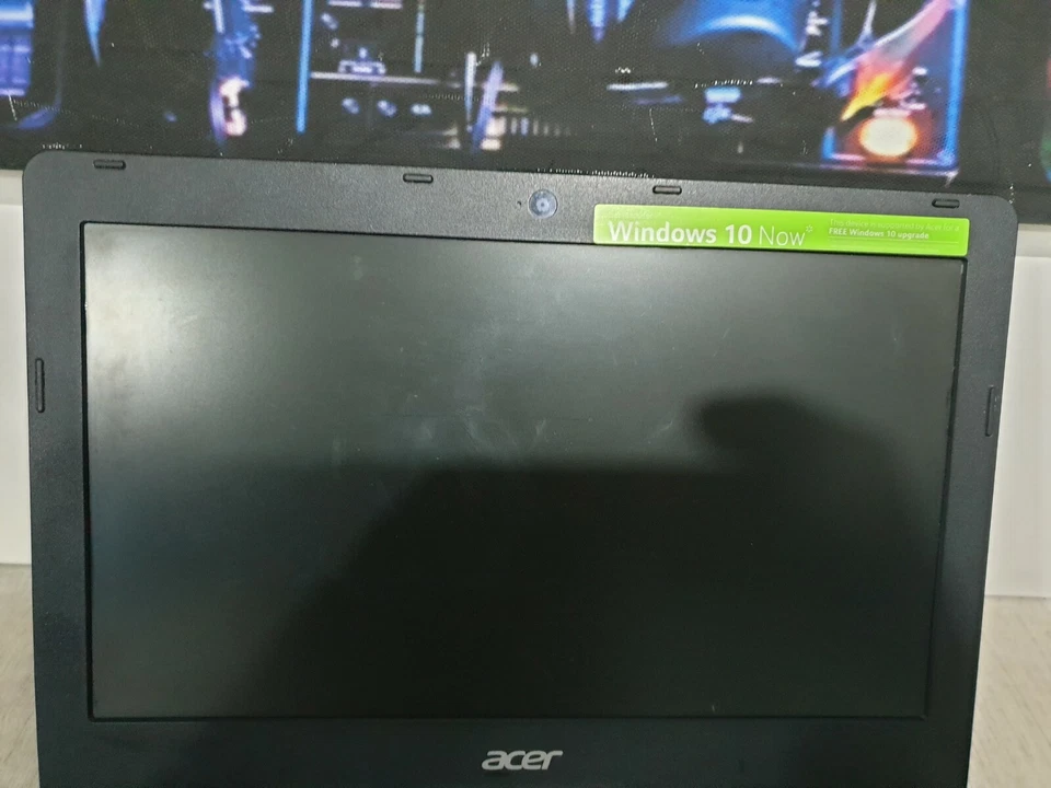 G443 Acer Aspire ES1-131 Notebook Laptop won't turn on spares or reapirs - Image 3 of 4