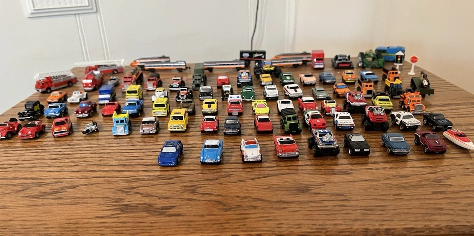 Vintage Galoob Micro Machine Case Cars And Extras More Than 65 Vehicles & Track - Image 3 of 4