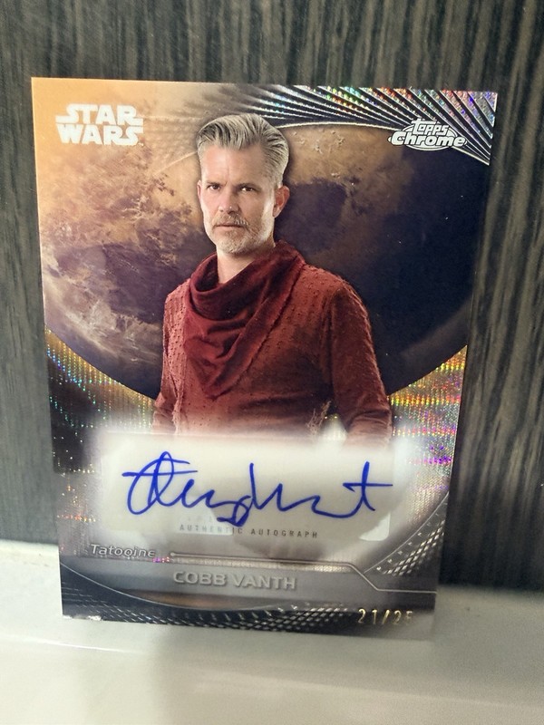 Topps Timothy Olyphant Cobb Vanth 2025 Auto /25 Star Wars A492