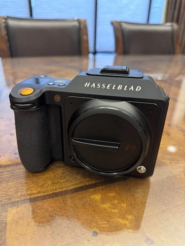 Hasselblad X2D 100C 100MP Medium Format Mirrorless Camera (Body Only)