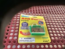 Vintage Uncle Milton’s Fascinating Ant Farm Keychain NEW Basic Fun 1997 Bp