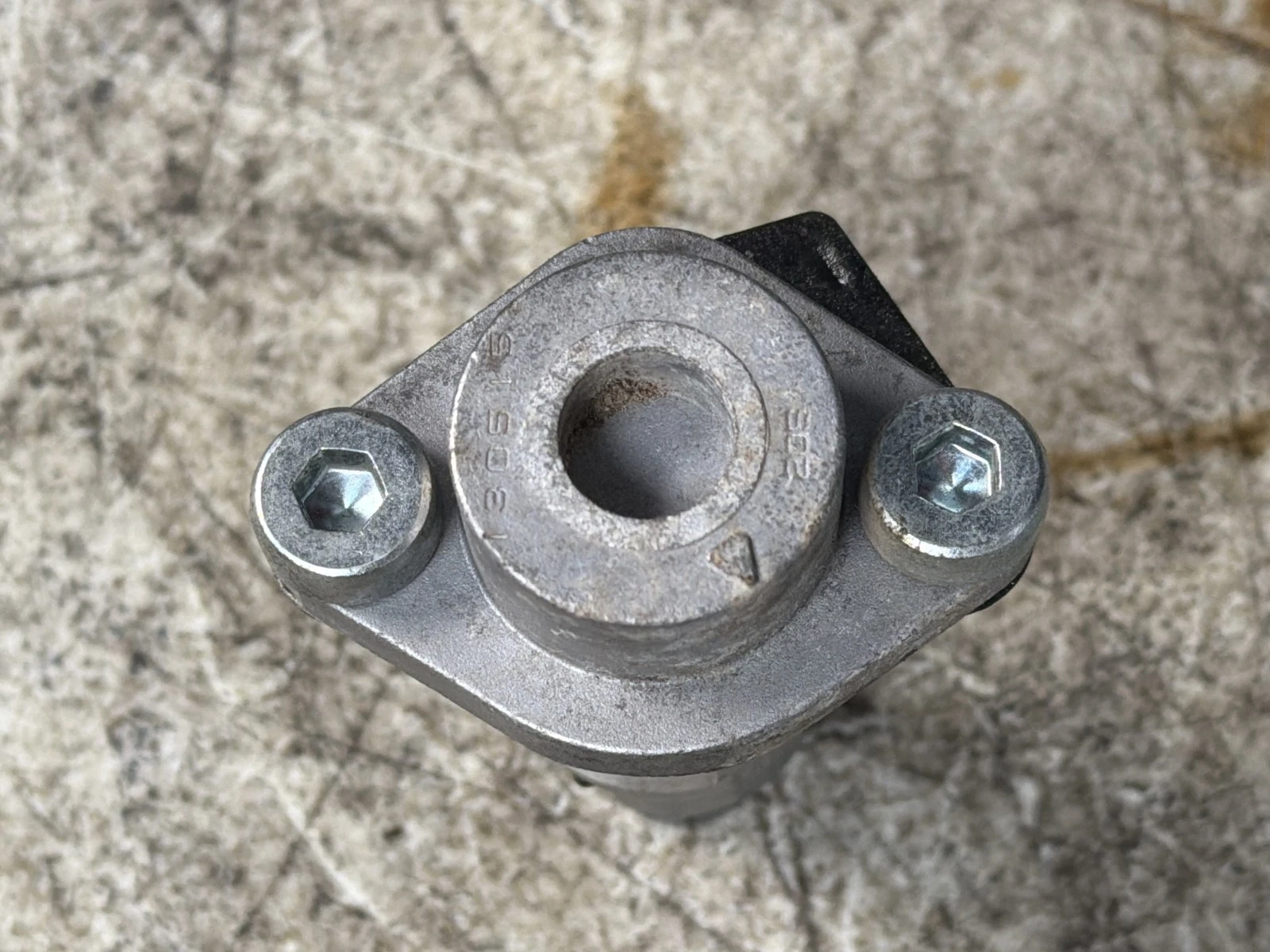 09-17, 2009-2017 yamaha fz6r CAM CHAIN CAMSHAFT TENSIONER 20S-12210-10-00 image 3