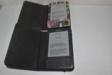AMAZON KINDLE MODEL D00901 LOT OF TWO  (GSW21)