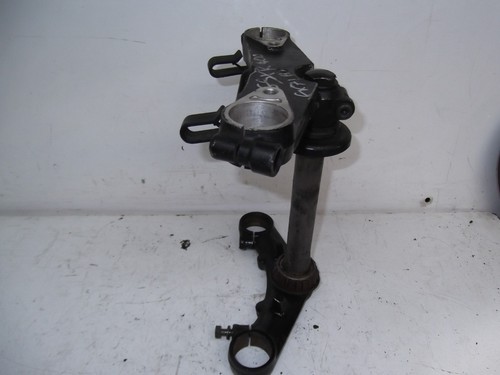 SUZUKI GSXR400 GK71B YOKES - Picture 2 of 6