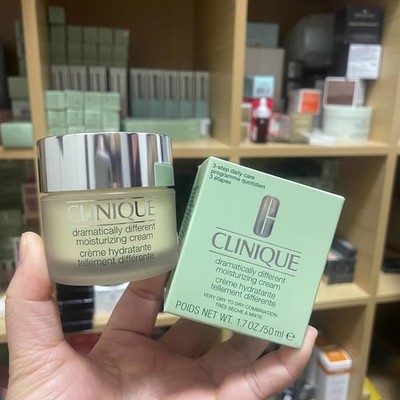 Clinique Dramatically Different Moisturising Cream For Dry Skin 1.7oz / 50ml NIB