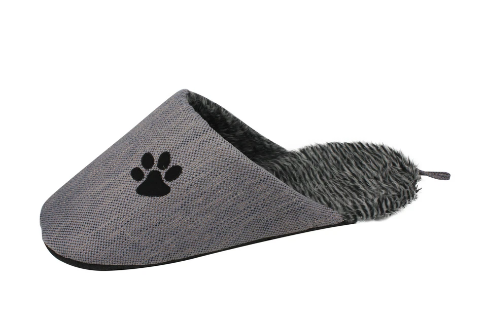 Slip-On Fashionable Designer Fashion Slipper Shoes Pet Dog Bed Mat Lounge - Image 3 of 3