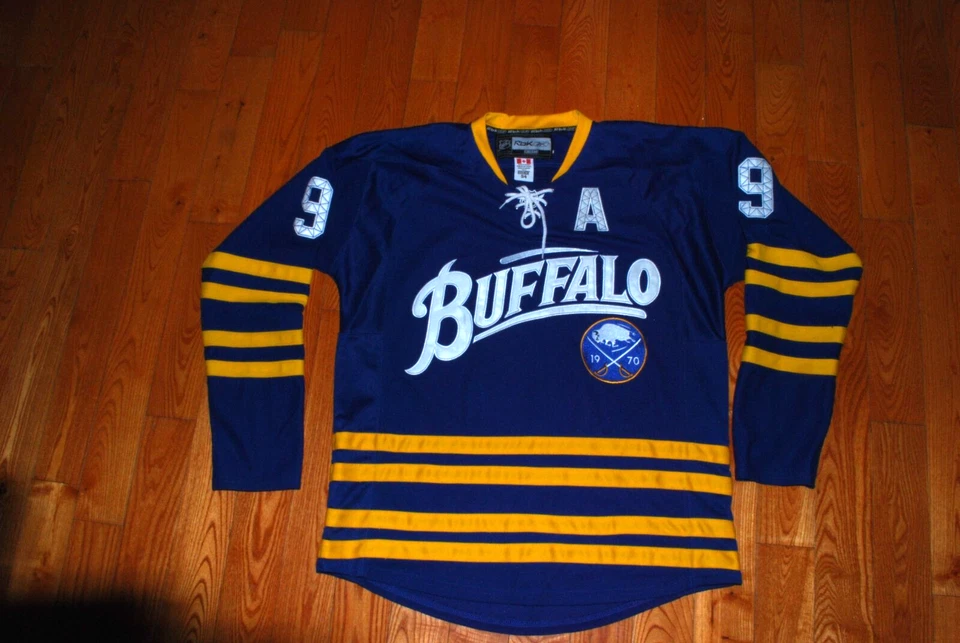 CAMISETA DE HOCKEY Reebok x CCM DEREK ROY #9 NHL BUFFALO Sabres Foto 4 de 4