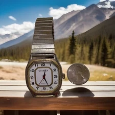 Vintage Men’s QUARTEX Quartz Watch WORKING KEEPS GOOD TIME Expansion Band