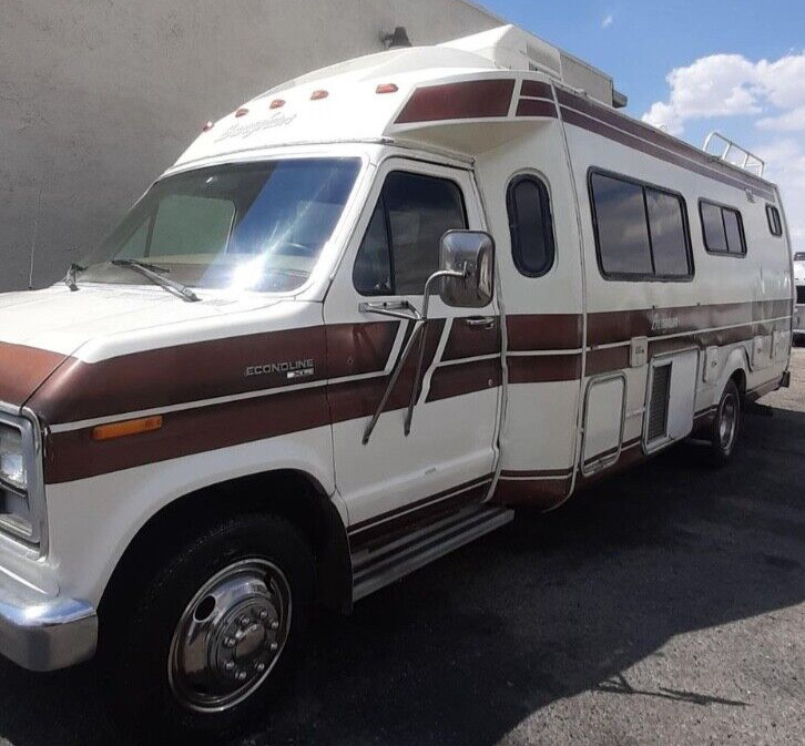 1982 22ft. Ford Brougham Class B Motorhome Grelly USA