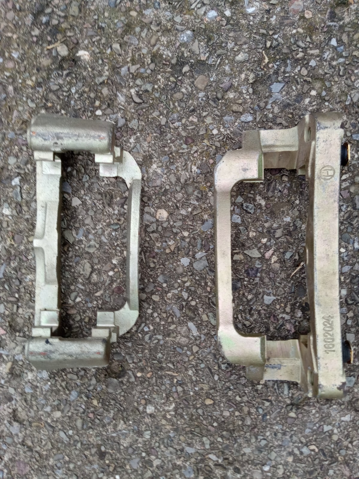 FORD  Brake Caliper Bracket And Hanger Front-Left/Right  Local Pick Up ONLY