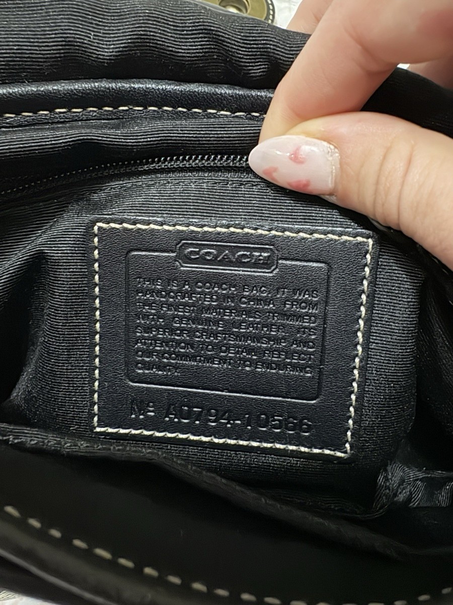 Coach Legacy Signature Shoulder Bag Turn Lock Vintage 2000s Black
