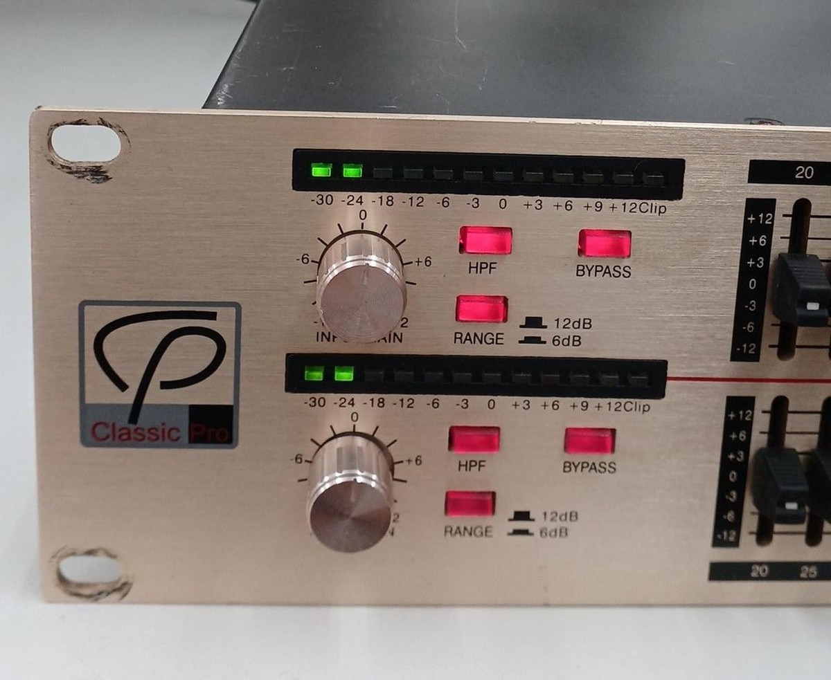 Classic Pro CEQ231 Dual 31 Band Graphic Equalizer Used