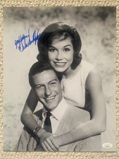 DICK VAN DYKE HAND SIGNED OVERSIZED 11x14 PHOTO    WITH MARY TYLER MOORE     JSA