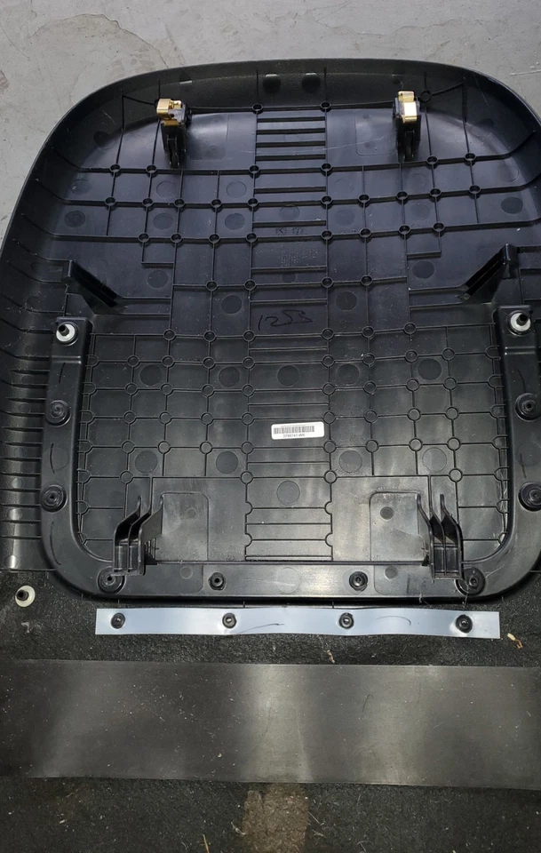 Cubierta del panel de moldura del asiento del conductor delantero izquierdo Kia Optima 2016-2020 OEM negra usada Foto 4 de 4