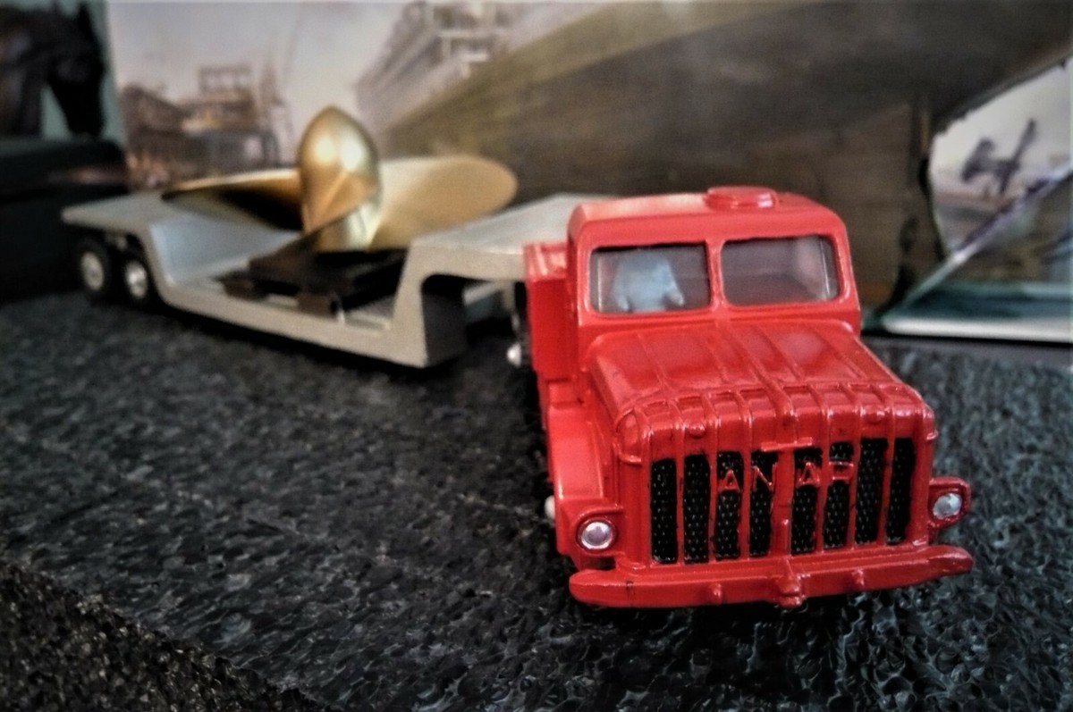 DINKY Toys # 986 MIGHTY ANTAR Truck/PROPELLER BY (Genuine