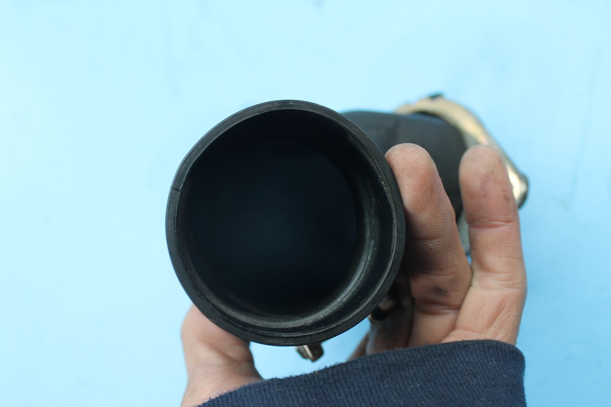 アンノーウン 626 08-11 KAWASAKI NINJA ZX14 RAM AIR INTAKE RUBBER DUCT TUBE