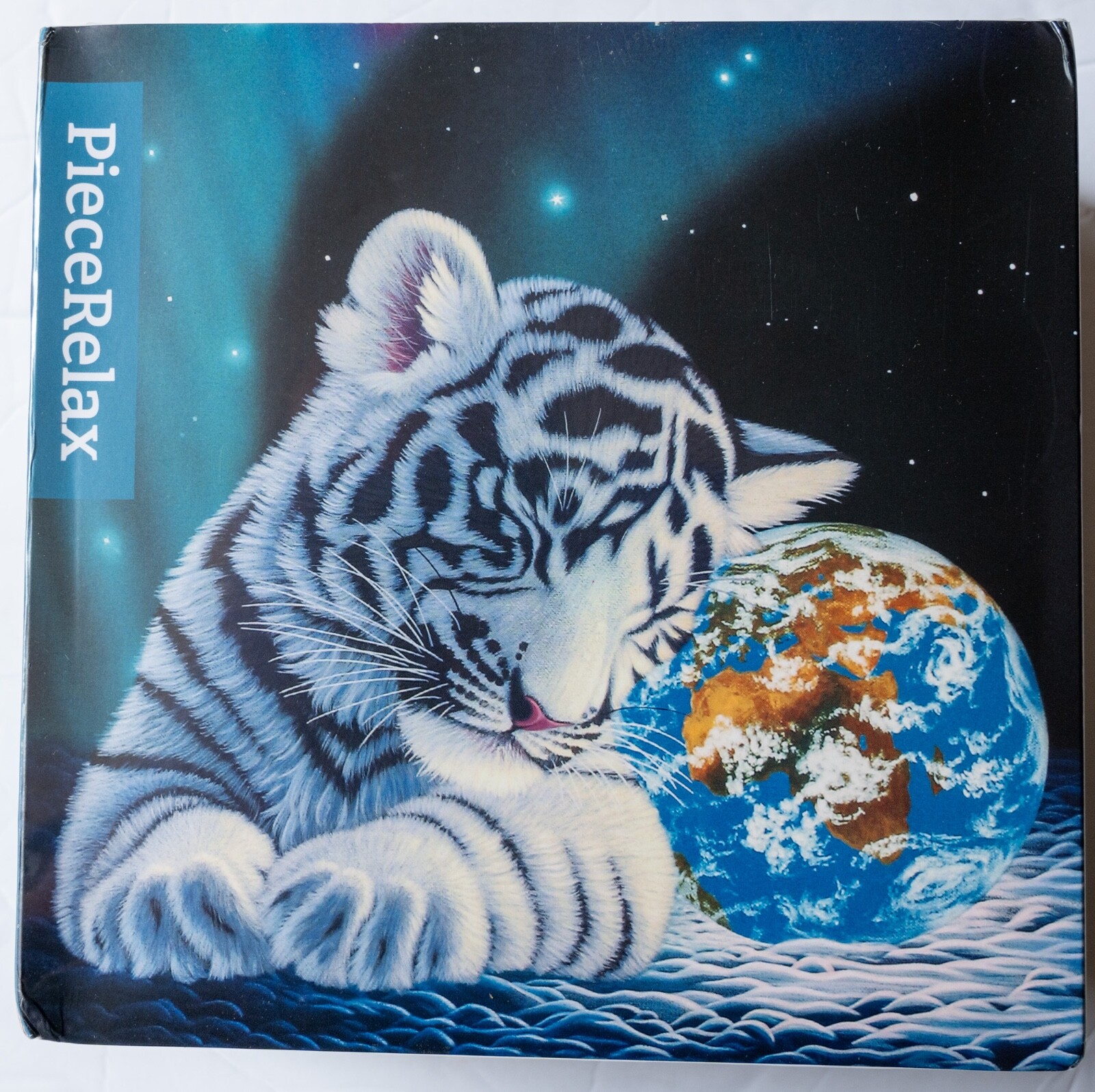 PieceRelax Truly Unique 600 Pc. Plastic Jigsaw Puzzle, Brand New!-Sealed Box.