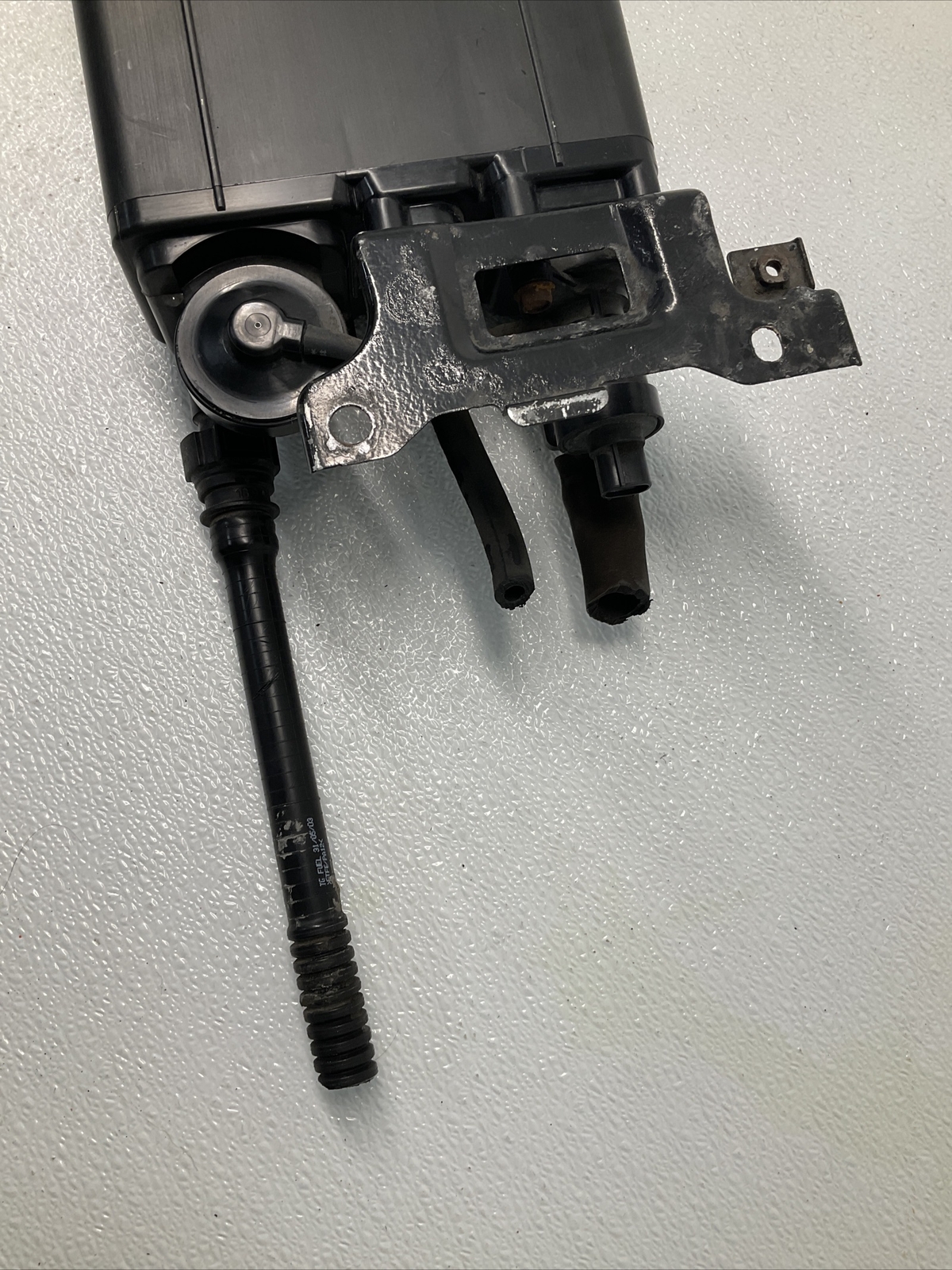 2004 2005 2006 Toyota Sienna Charcoal Fuel Vapor Canister Evap 77740